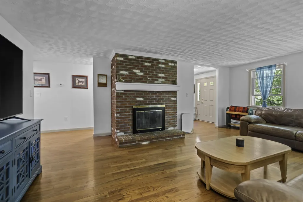 6 Bona Vista Drive Bow NH 03304