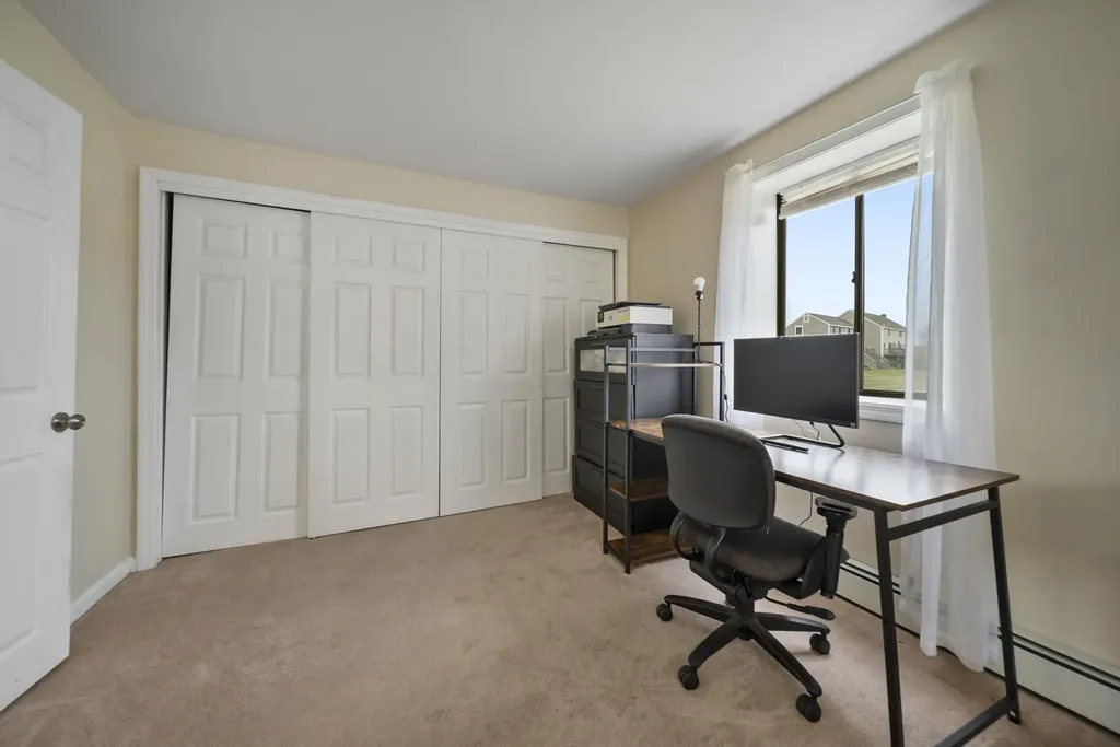 69 Bayberry Lane Londonderry NH 03053