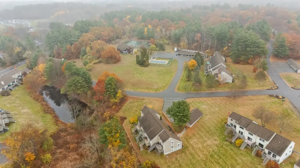 69 Bayberry Lane Londonderry NH 03053