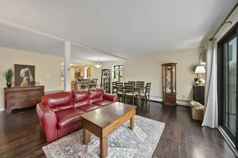 69 Bayberry Lane Londonderry NH 03053