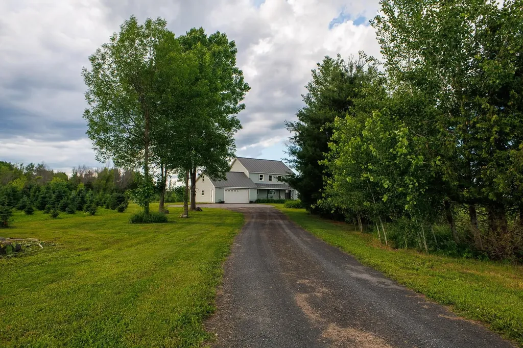 2687 Us Route 2 North Hero VT 05474