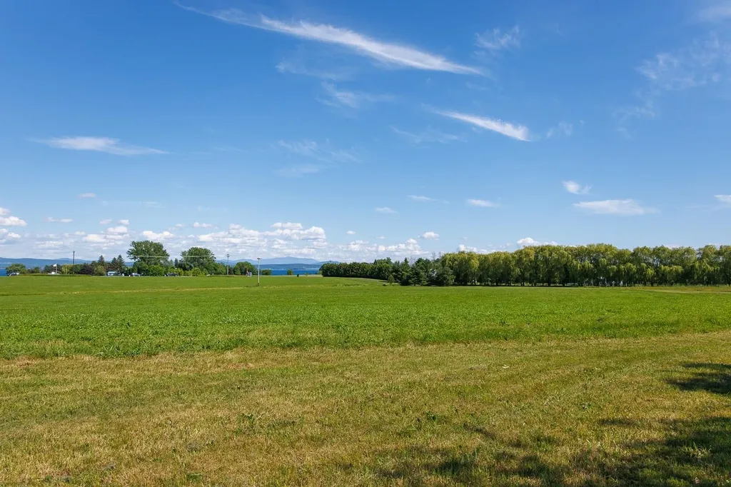 2687 Us Route 2 North Hero VT 05474