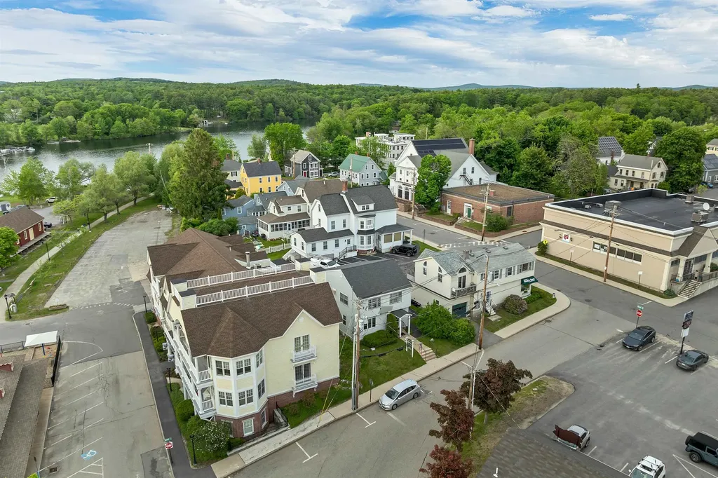 16 Depot Street Wolfeboro NH 03894