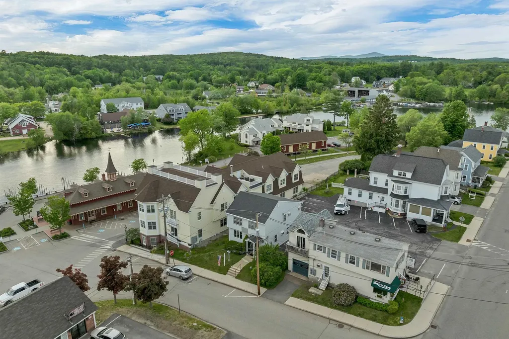 16 Depot Street Wolfeboro NH 03894