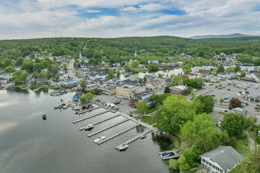 16 Depot Street Wolfeboro NH 03894