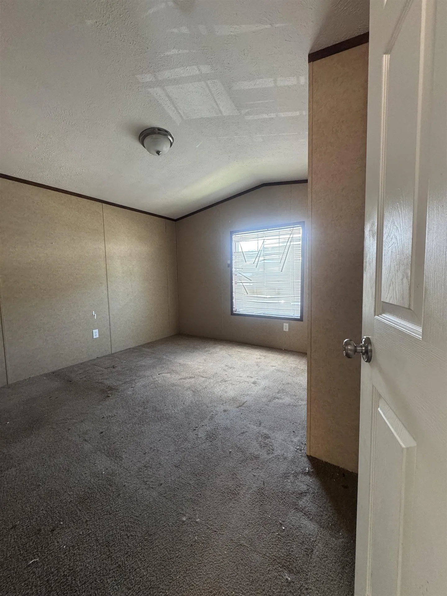 75 S Policy Street Salem NH 03079