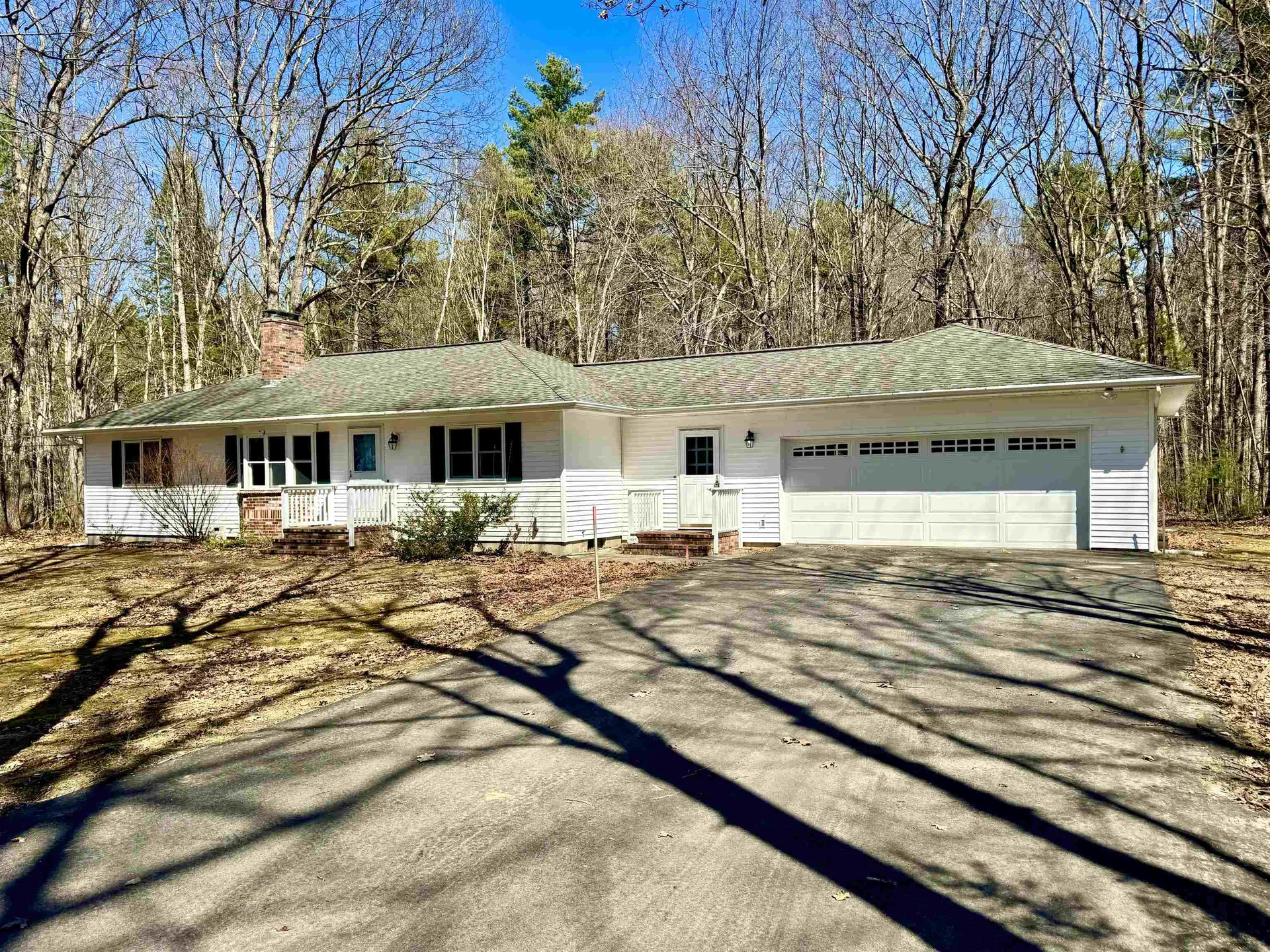 Goffstown NH, 28 Mo Sett Avenue