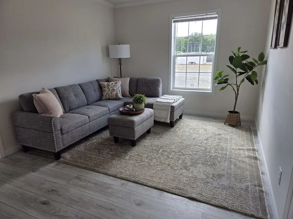 4 Quartz Way Litchfield NH 03052