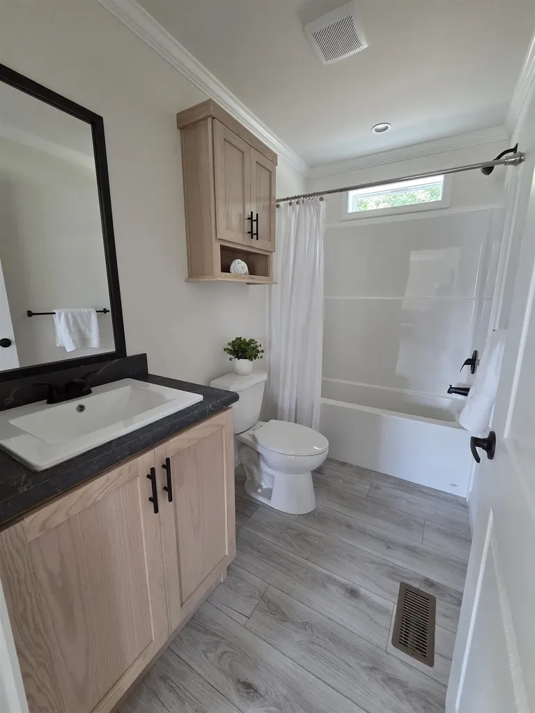 4 Quartz Way Litchfield NH 03052