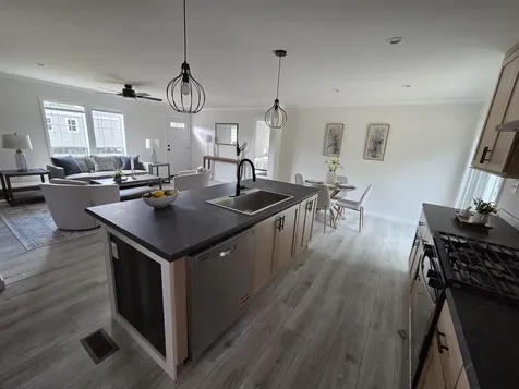 4 Quartz Way Litchfield NH 03052