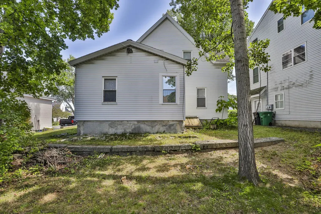 101 Blossom Street Nashua NH 03060
