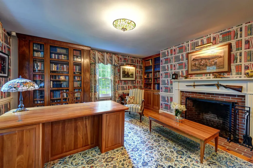 45 Stumpfield Road Kensington NH 03833-6812
