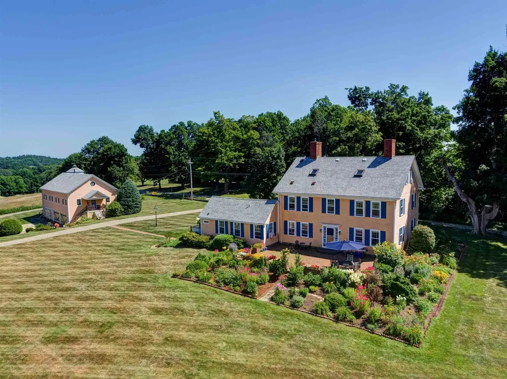 45 Stumpfield Road Kensington NH 03833-6812
