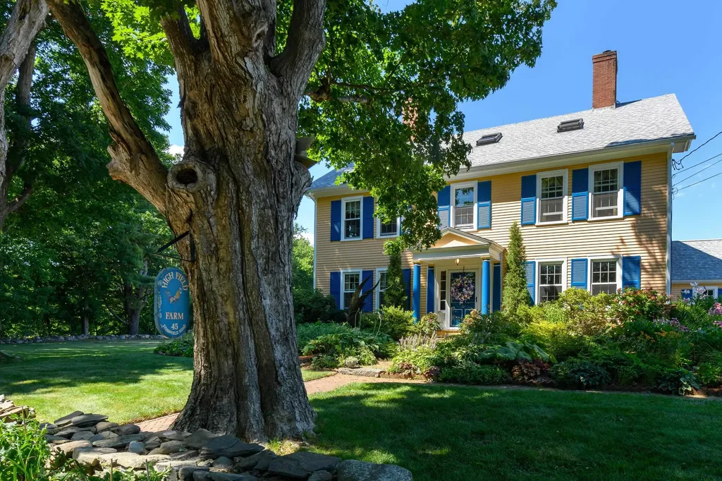 45 Stumpfield Road Kensington NH 03833-6812