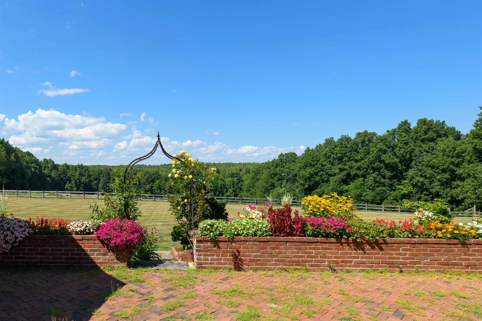 45 Stumpfield Road Kensington NH 03833-6812