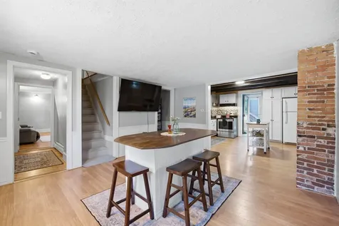 103 Main Street Alton NH 03809