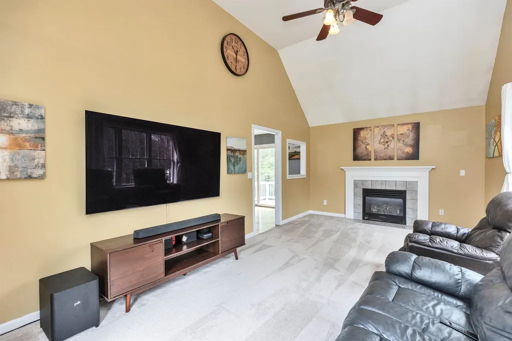 46 Hersey Lane Newmarket NH 03857