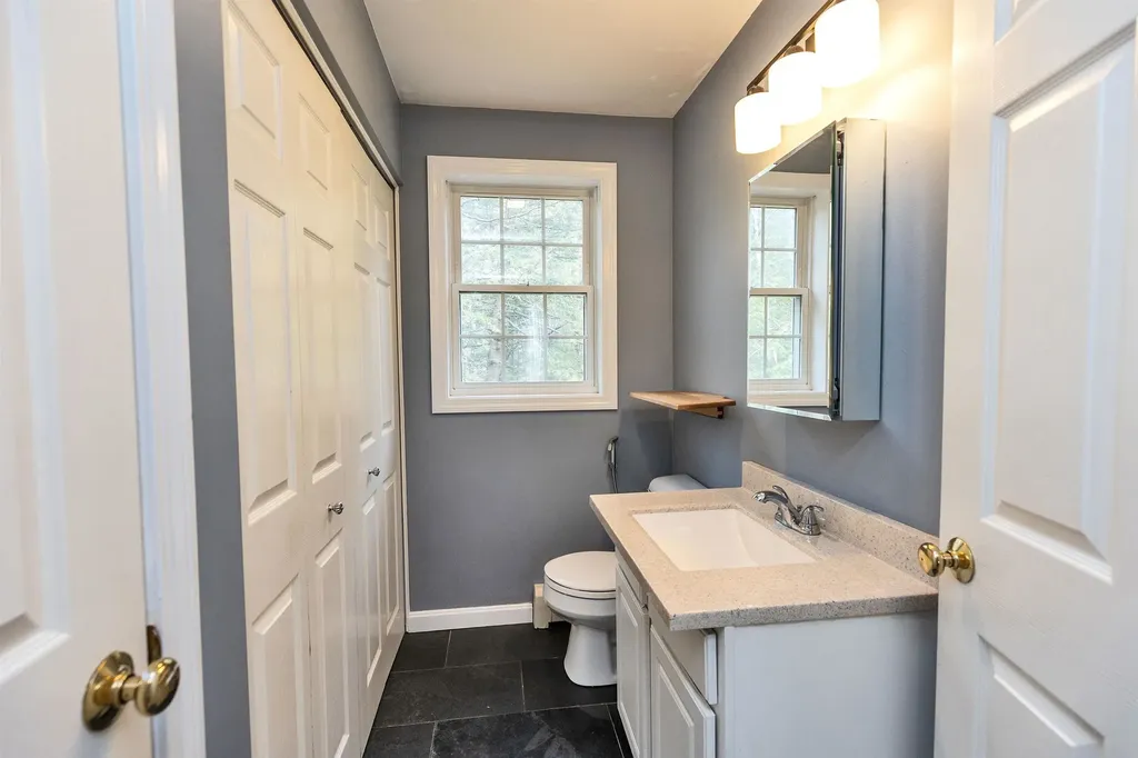 46 Hersey Lane Newmarket NH 03857