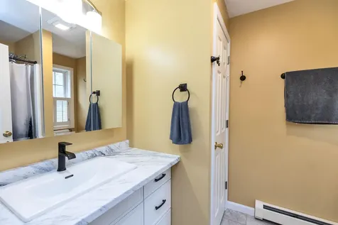 46 Hersey Lane Newmarket NH 03857