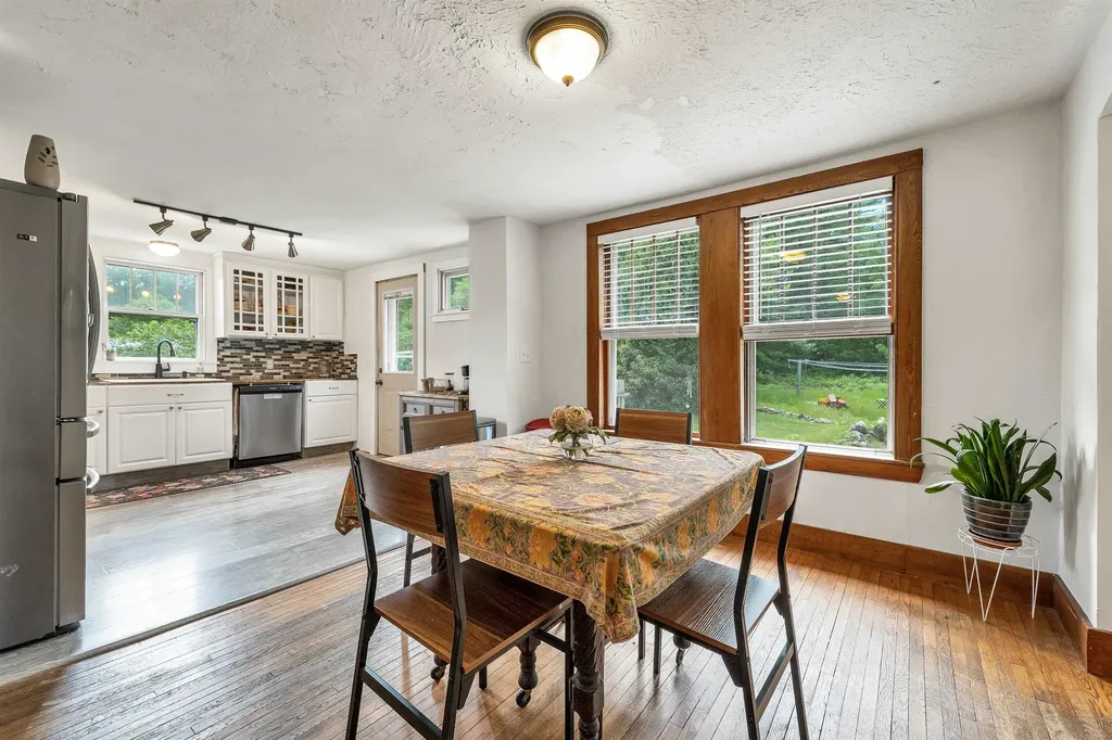 652 West Side Road Conway NH 03818