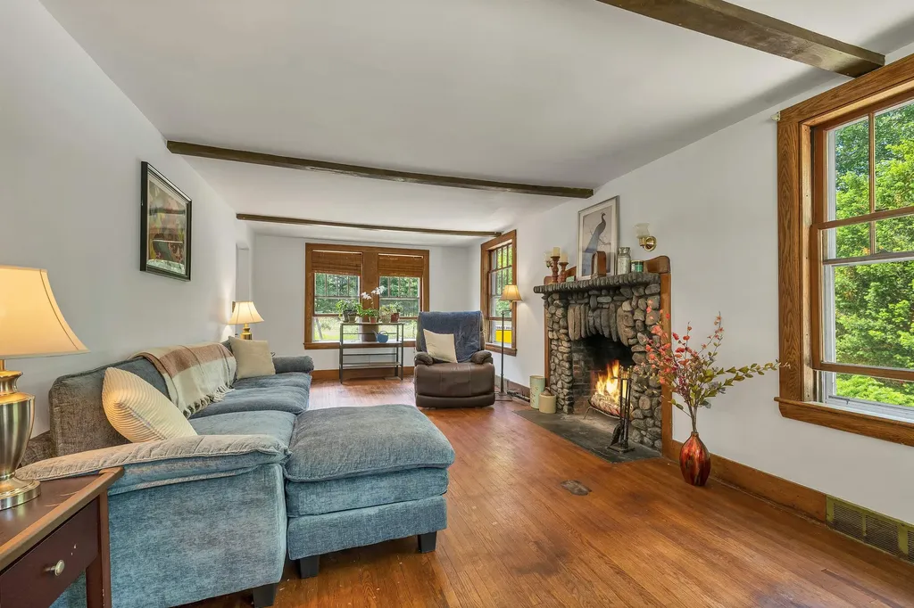652 West Side Road Conway NH 03818