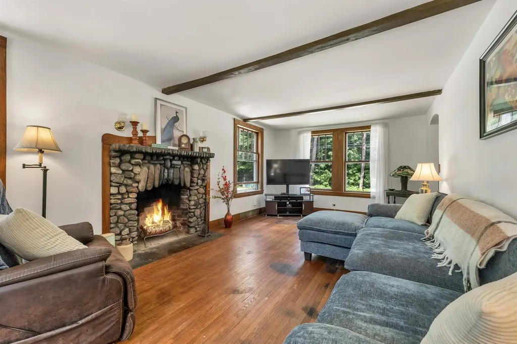 652 West Side Road Conway NH 03818