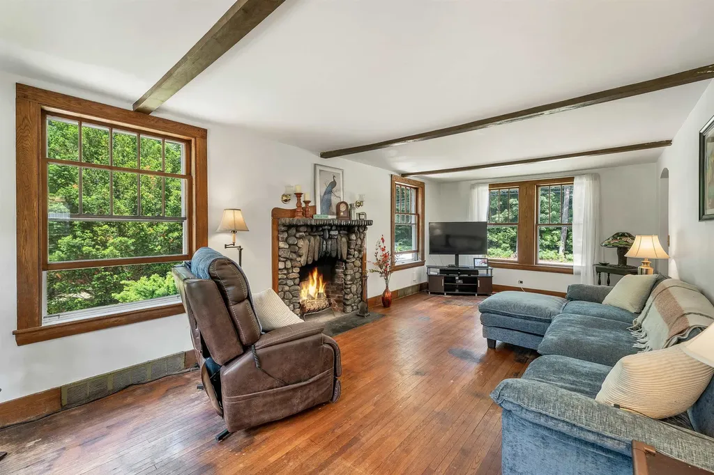 652 West Side Road Conway NH 03818