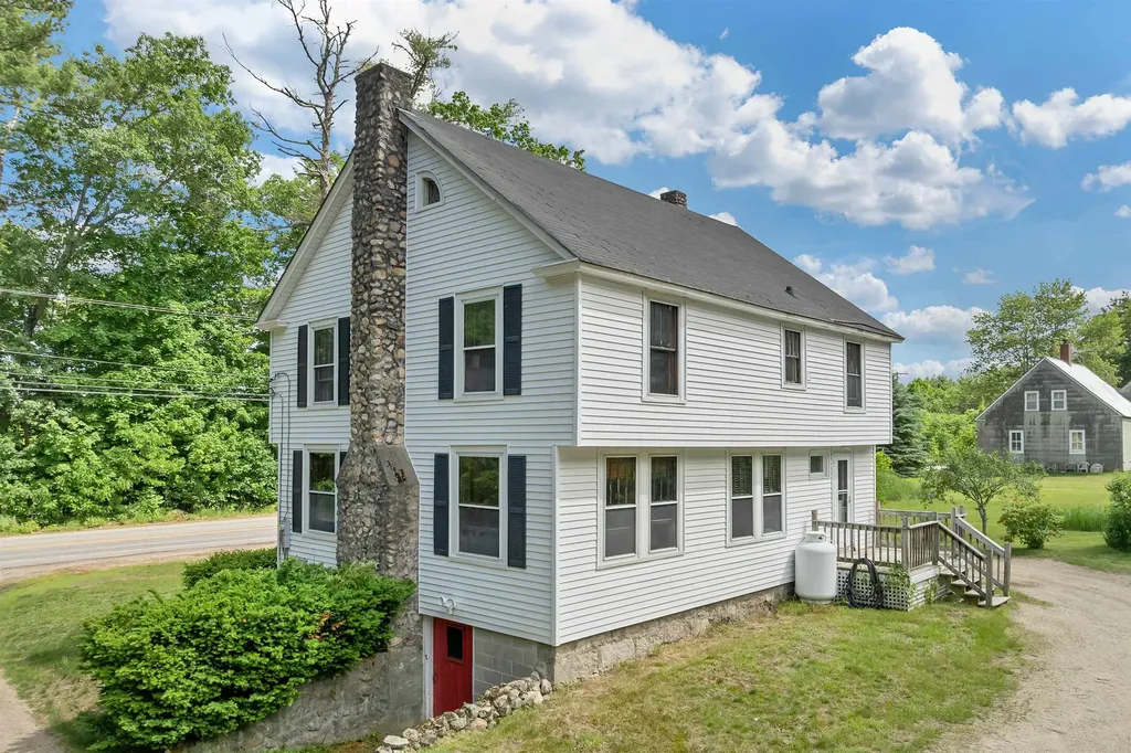652 West Side Road Conway NH 03818