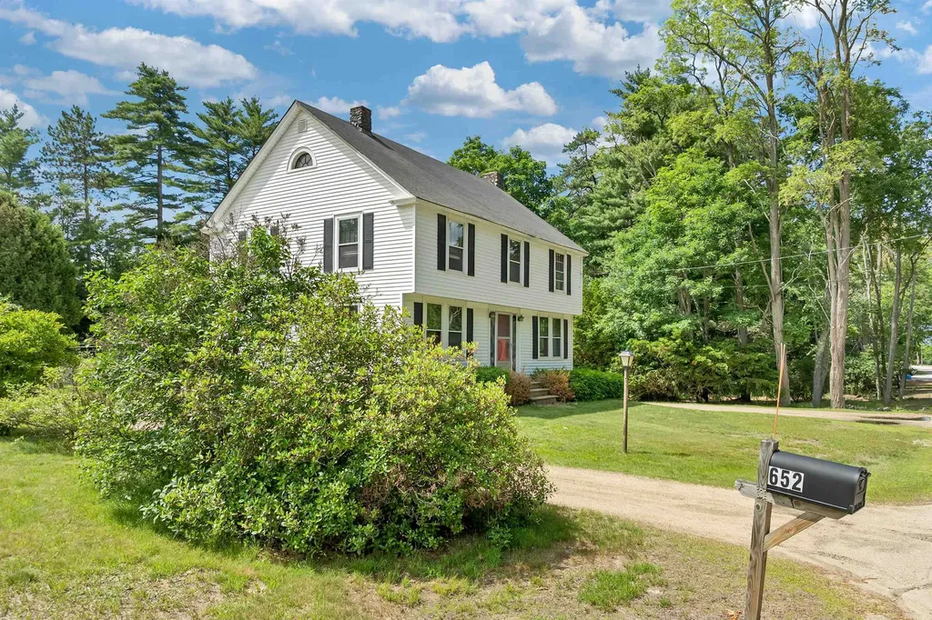 652 West Side Road Conway NH 03818