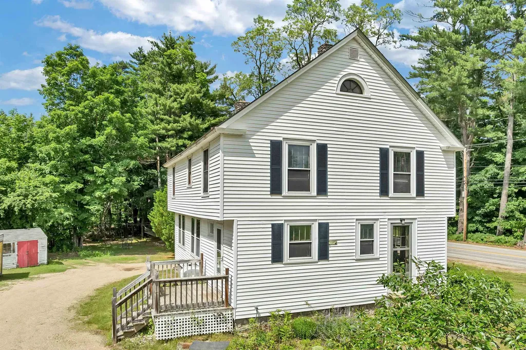 652 West Side Road Conway NH 03818