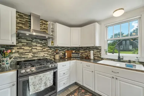 652 West Side Road Conway NH 03818