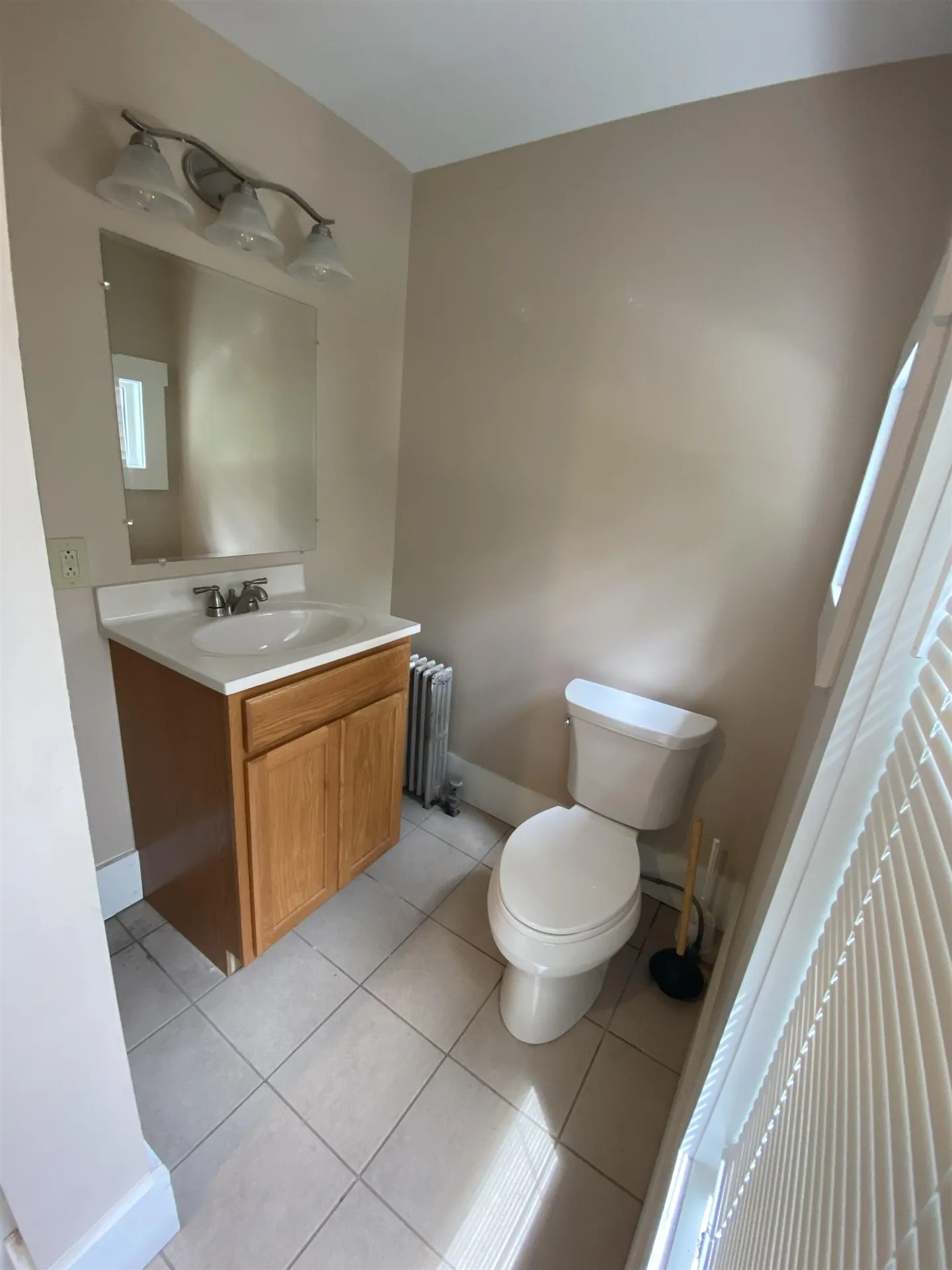 21 Highland Avenue Claremont NH 03743