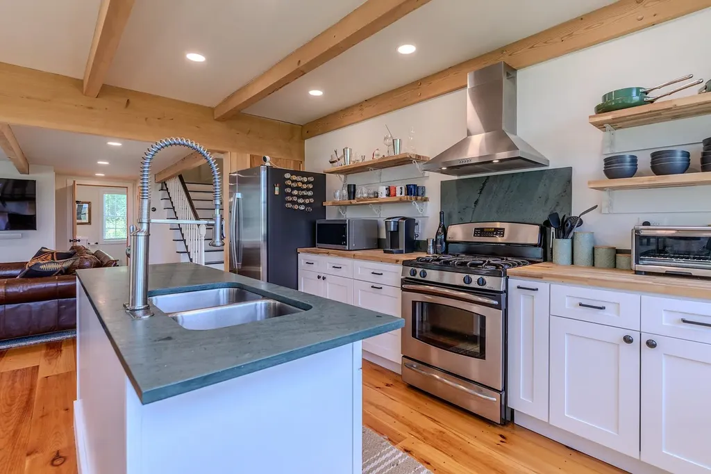 3208 Green Mountain Turnpike Chester VT 05143