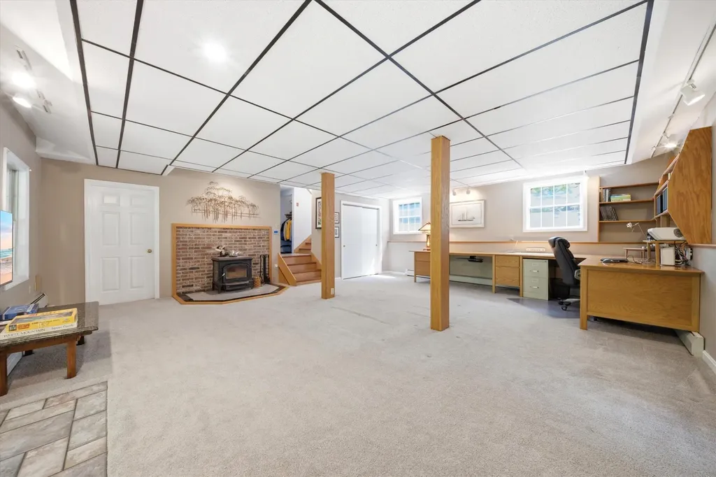 140 Appletree Road Auburn NH 03032