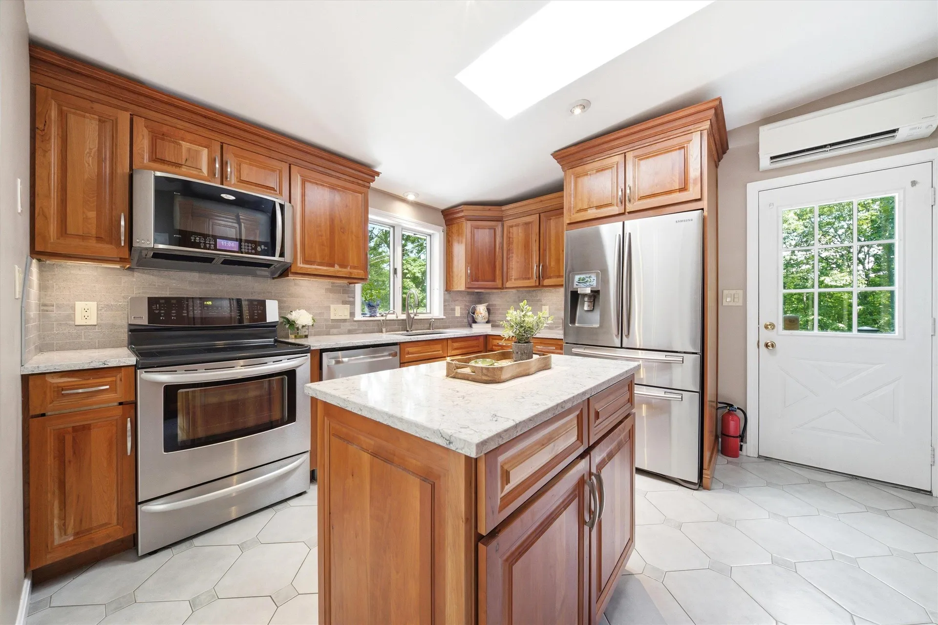 140 Appletree Road Auburn NH 03032