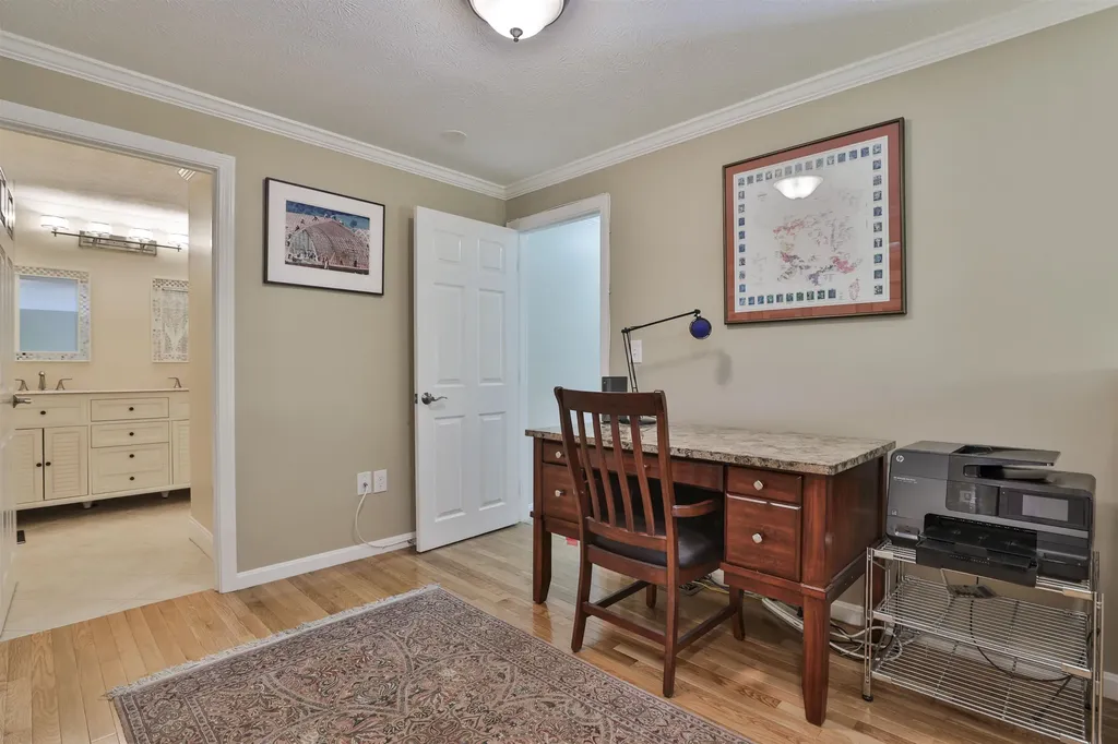 2 Myopia Lane Nashua NH 03063