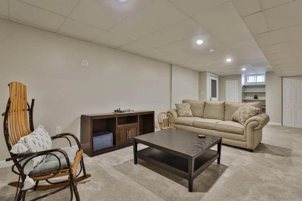 2 Myopia Lane Nashua NH 03063