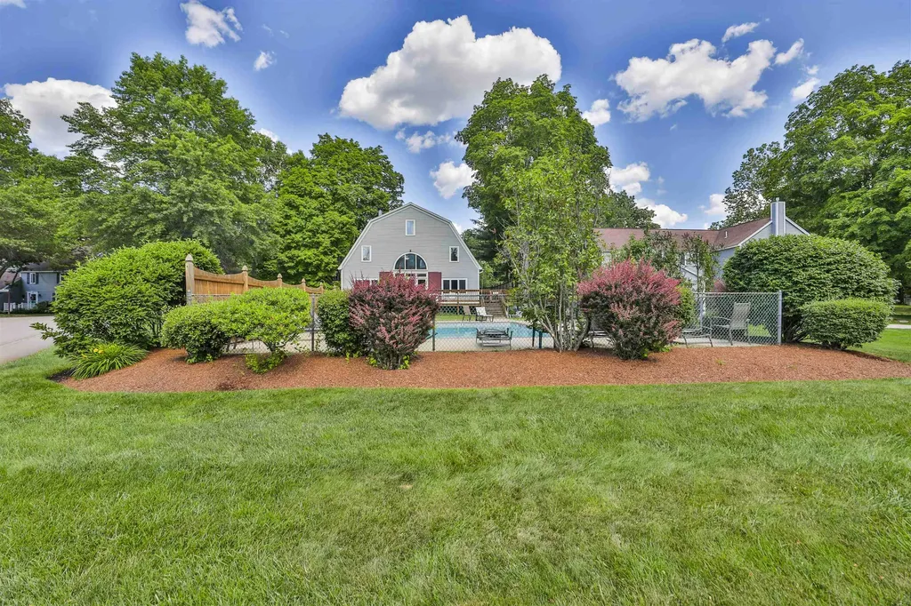 2 Myopia Lane Nashua NH 03063