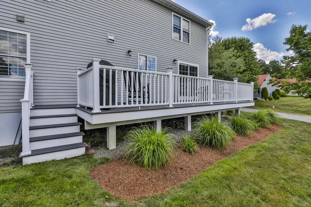 2 Myopia Lane Nashua NH 03063