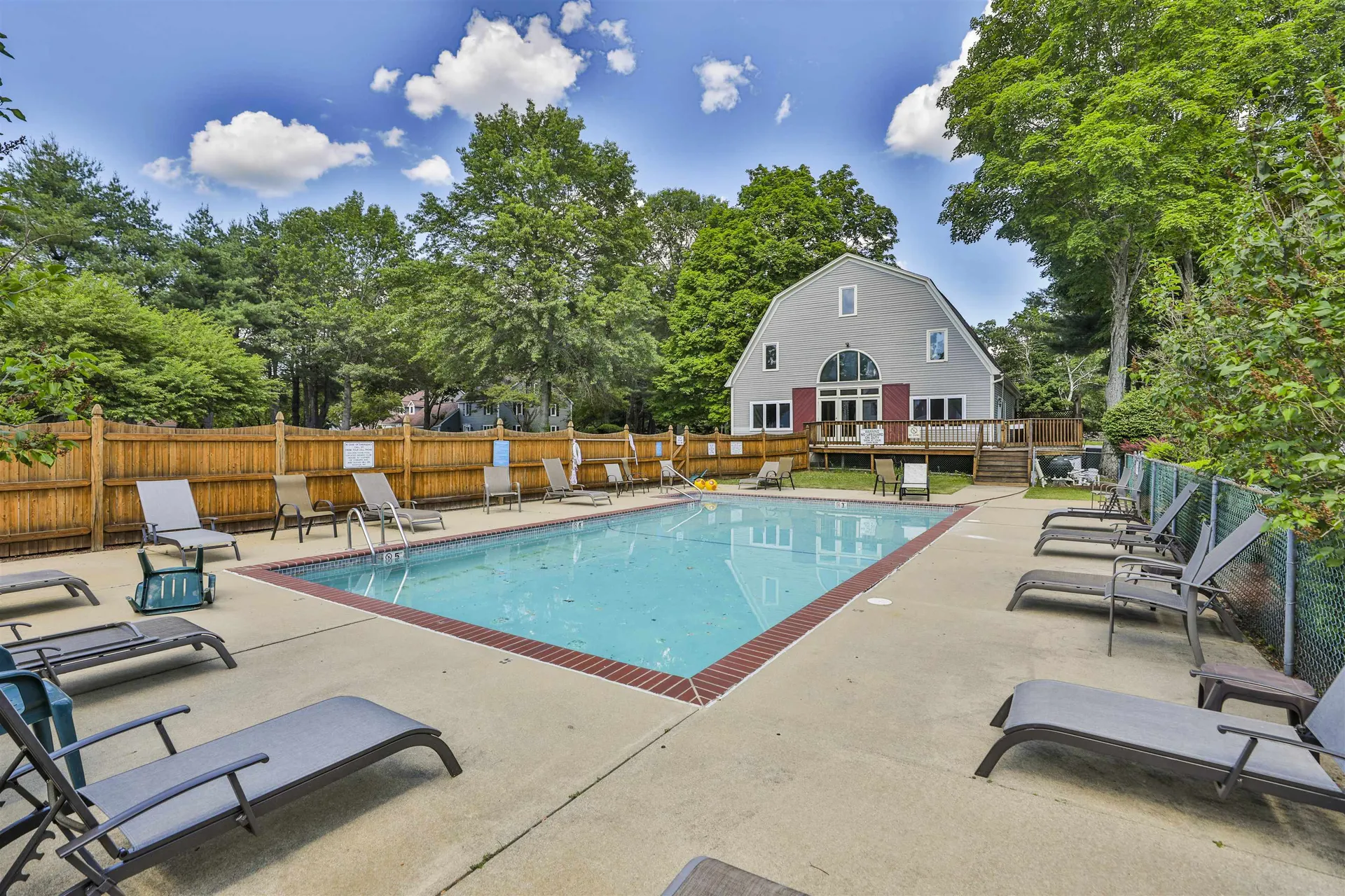 2 Myopia Lane Nashua NH 03063