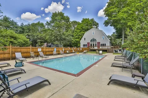 2 Myopia Lane Nashua NH 03063