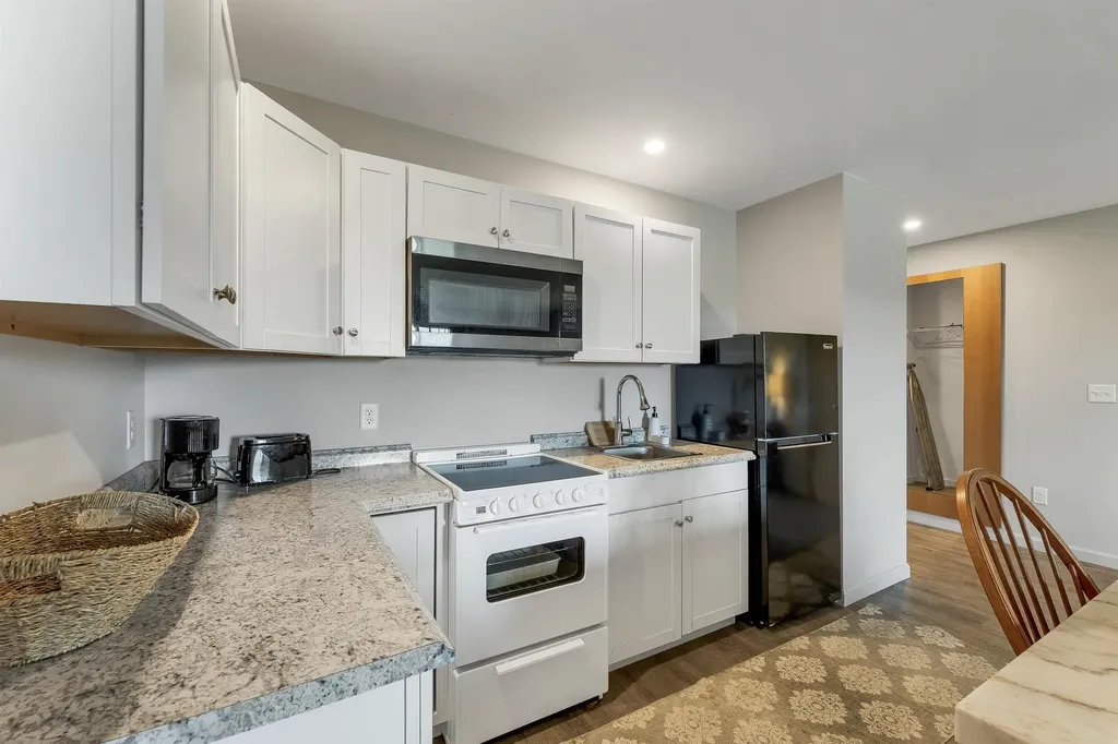 280 & 282 S Main Street Wolfeboro NH 03894