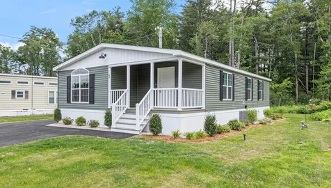 29 Lowell Road Salem NH 03079