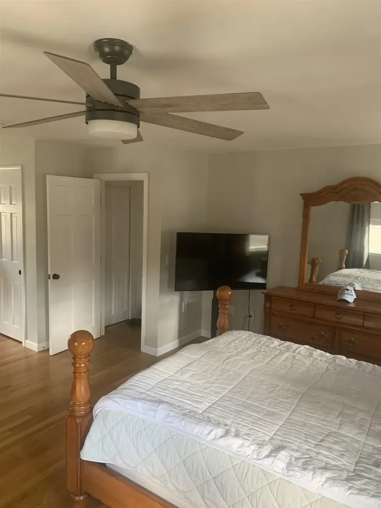 47 Farmington Road Nashua NH 03060-5309