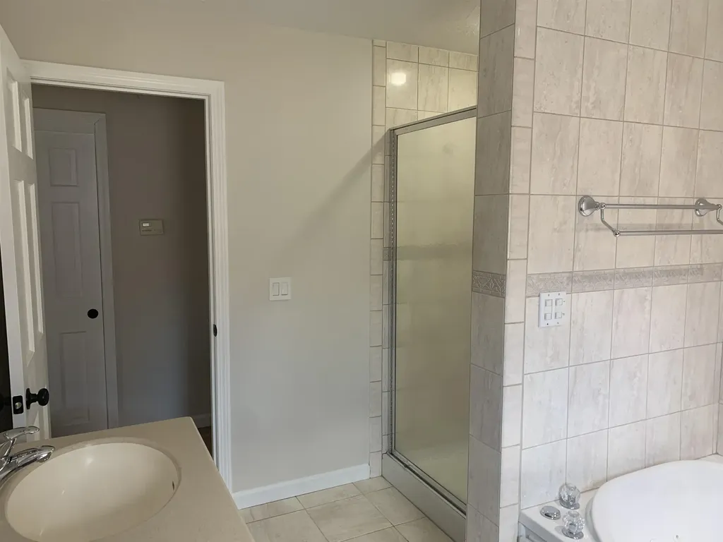 47 Farmington Road Nashua NH 03060-5309