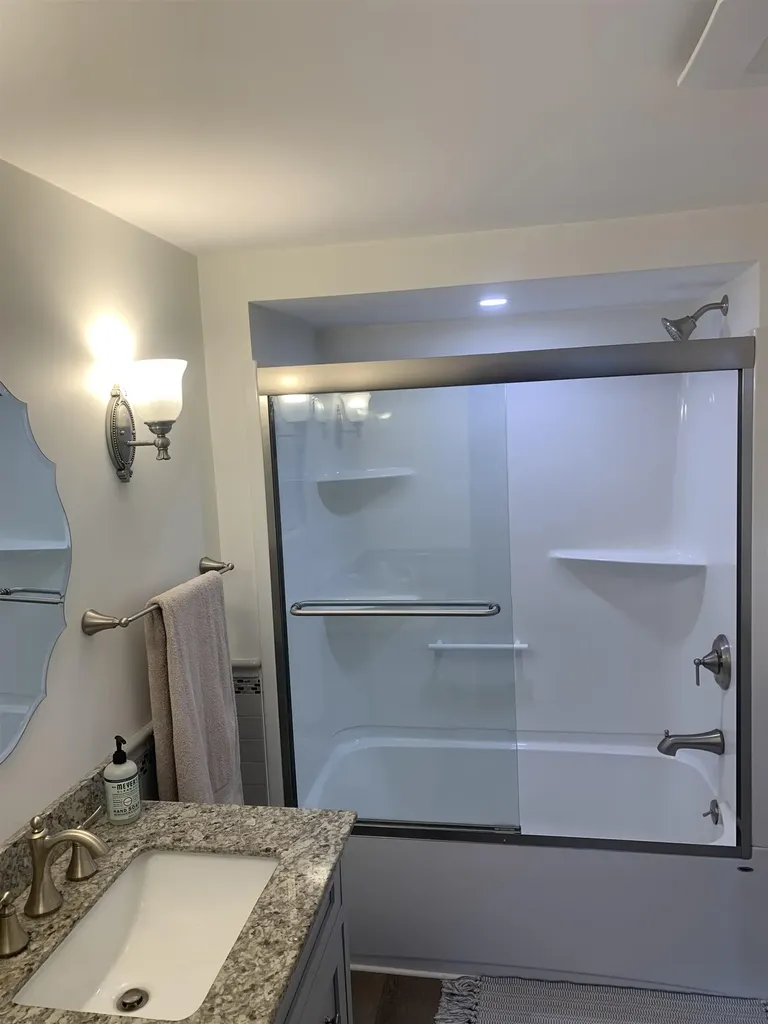 47 Farmington Road Nashua NH 03060-5309