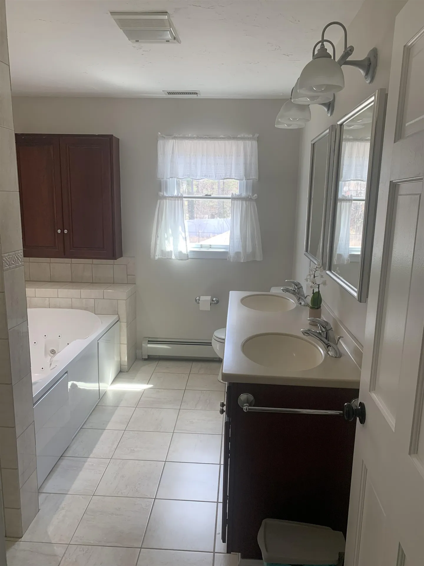 47 Farmington Road Nashua NH 03060-5309