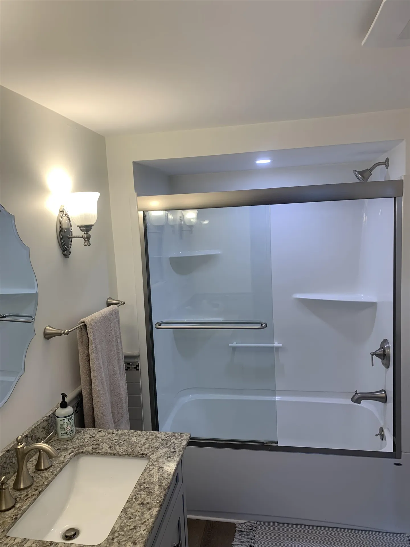 47 Farmington Road Nashua NH 03060-5309