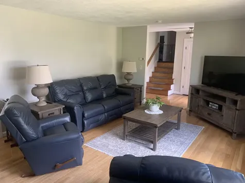 47 Farmington Road Nashua NH 03060-5309