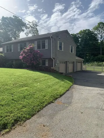 47 Farmington Road Nashua NH 03060-5309